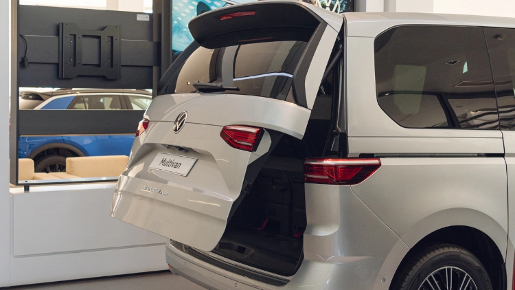 Volkswagen Multivan monovolumen de segunda mano en Málaga y Córdoba, diseño y amplitud para tus escapadas familiares